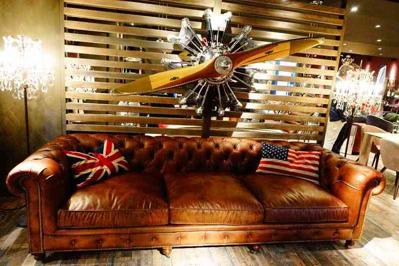 Sk&oacute;rzana kanapa