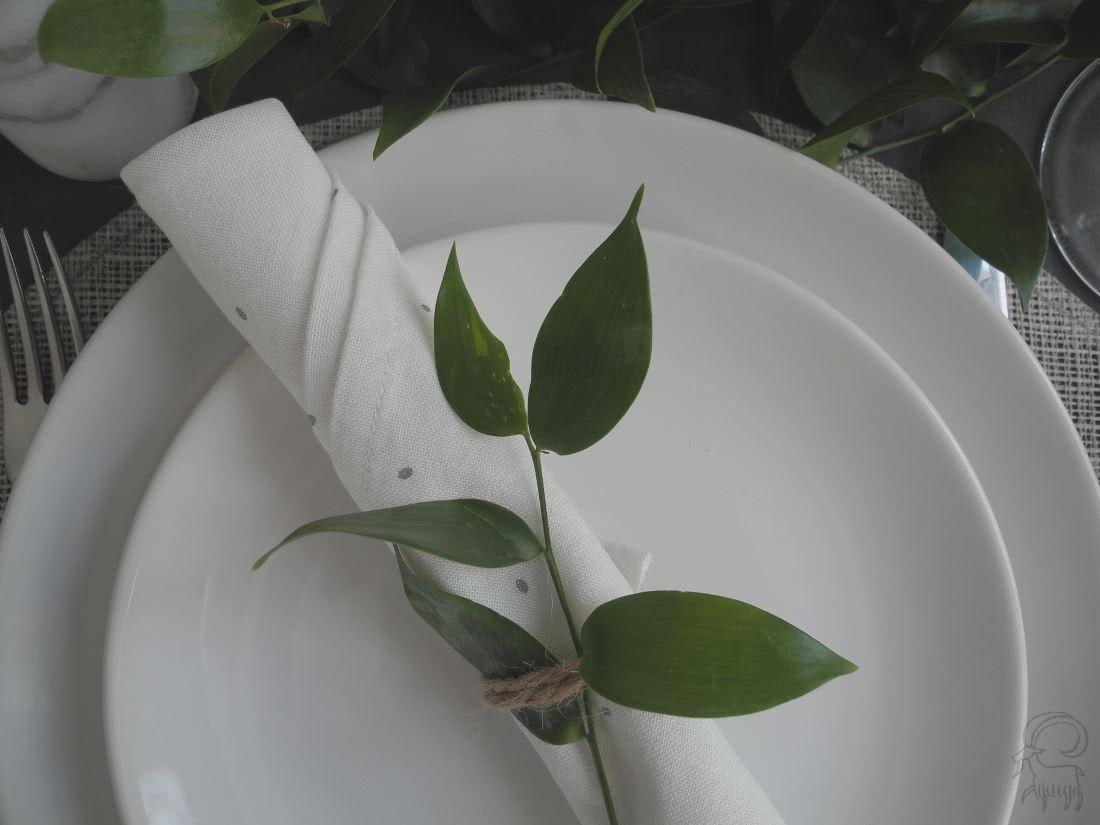 przegląd stoł&oacute;w drewnianych Seart