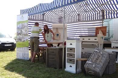 Meble drewniane (dożynki w masłowie).