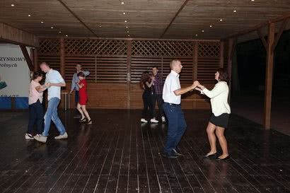 Impreza firmowa w Zaciszu Meble drewniane