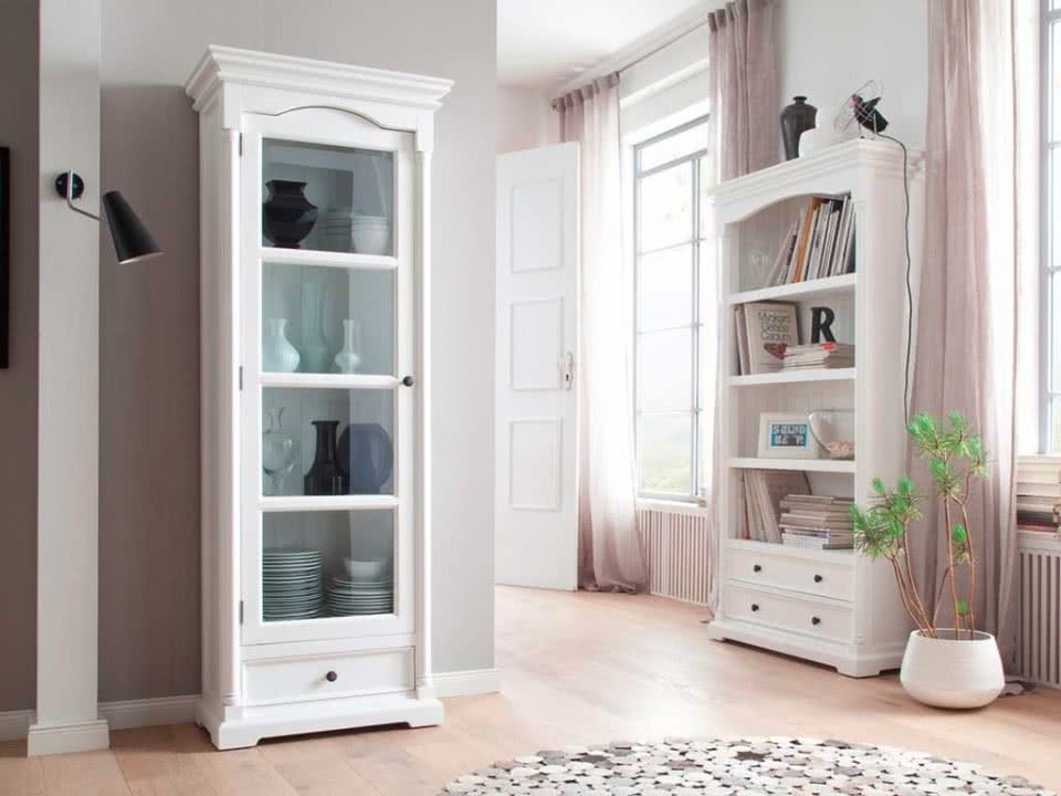 biała witryna meble do salonu