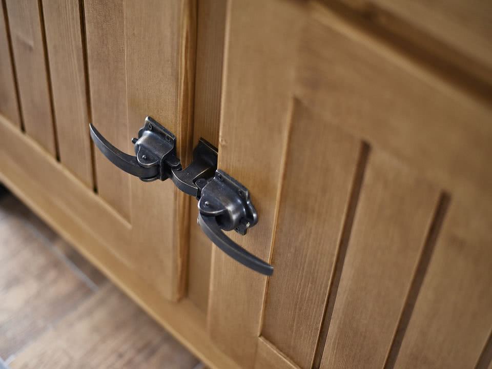 meble z litego drewna