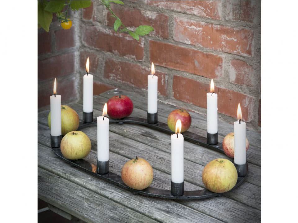 Rustykalny świecznik na st&oacute;ł