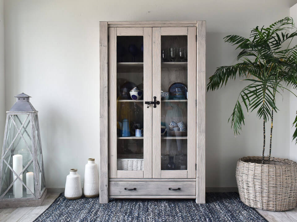 drewniana witryna drewniana witryna