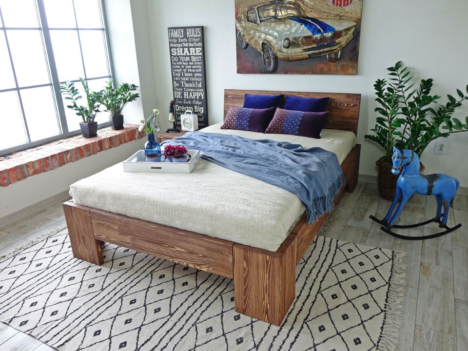 ł&oacute;żko drewniane