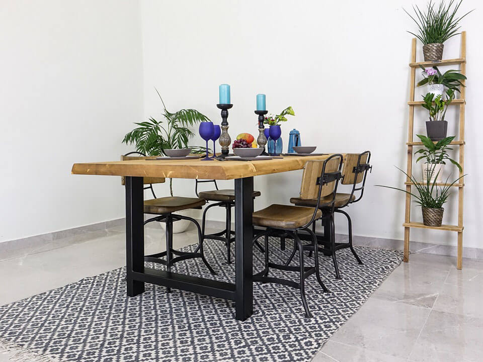 st&oacute;ł drewniany