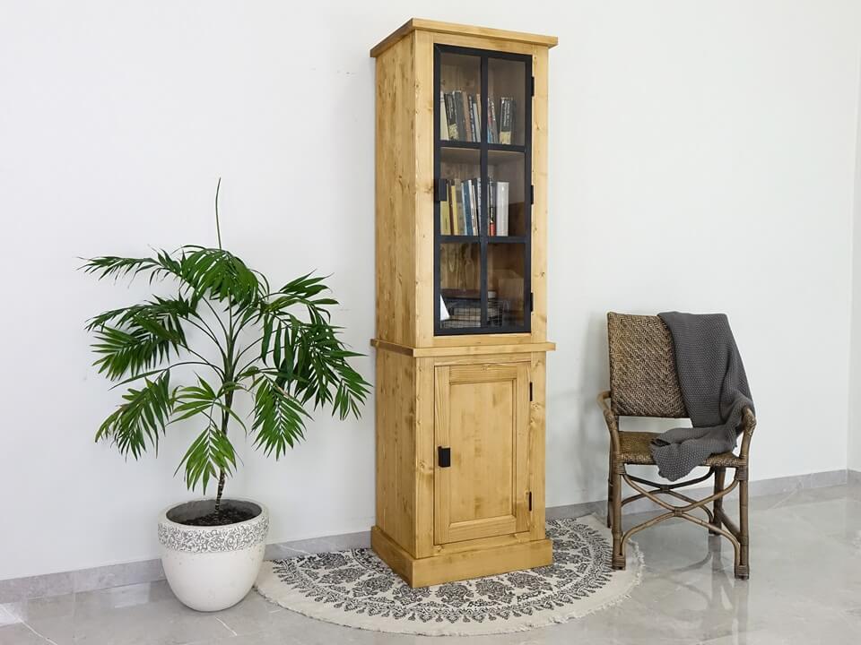 Witryna drewniana industrialna