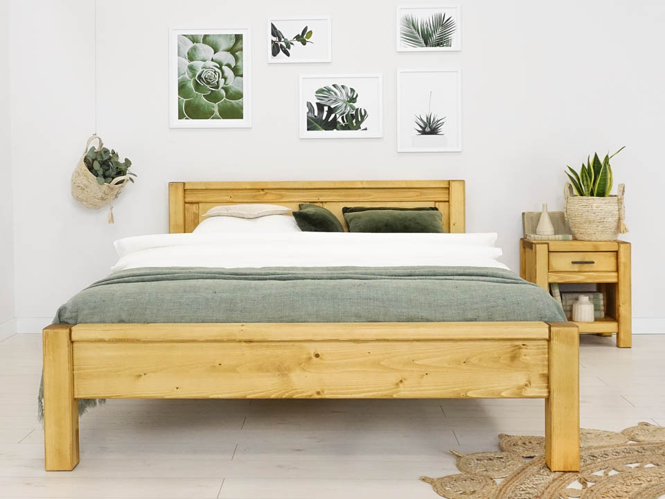 ł&oacute;żko do sypialni drewniane