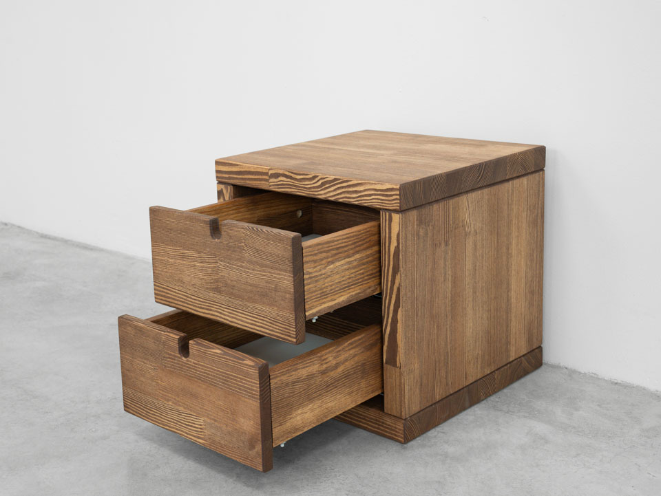 meble drewniane do sypialni